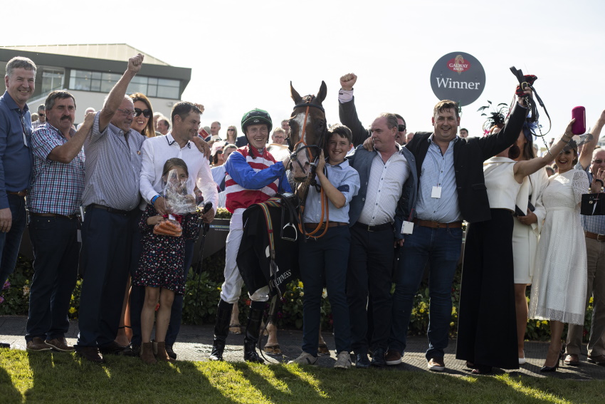 GALWAY FESTIVAL: The Thrill of Leading in a Winner at Ballybrit